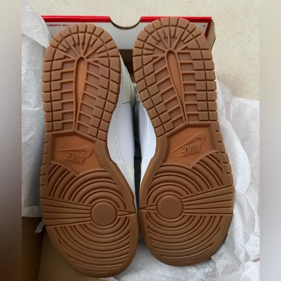 Nike Dunk High - Picture 4 of 5